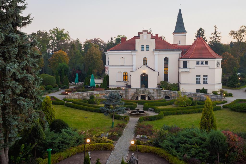 Palac Brzezno Spa & Golf Oborniki Slaskie Ngoại thất bức ảnh